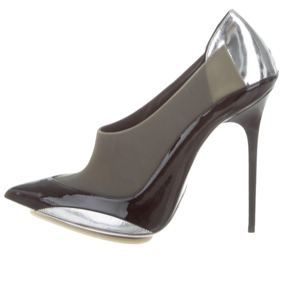 New Balenciaga heels very tight for small feet